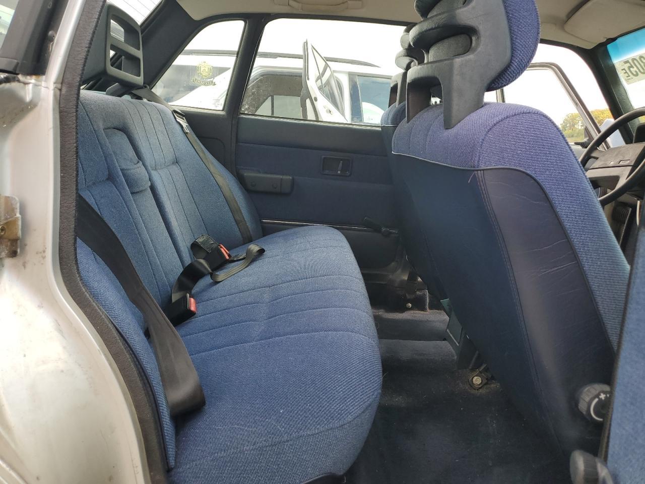 1989 VOLVO 244