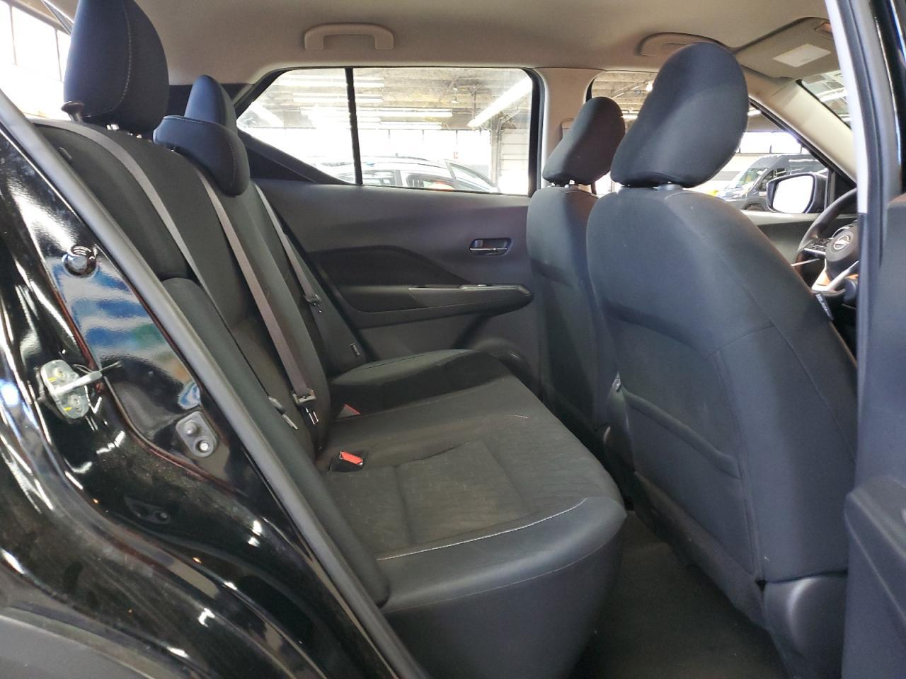 2023 NISSAN KICKS