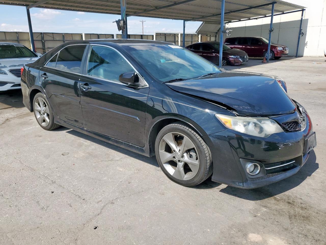 2014 TOYOTA CAMRY