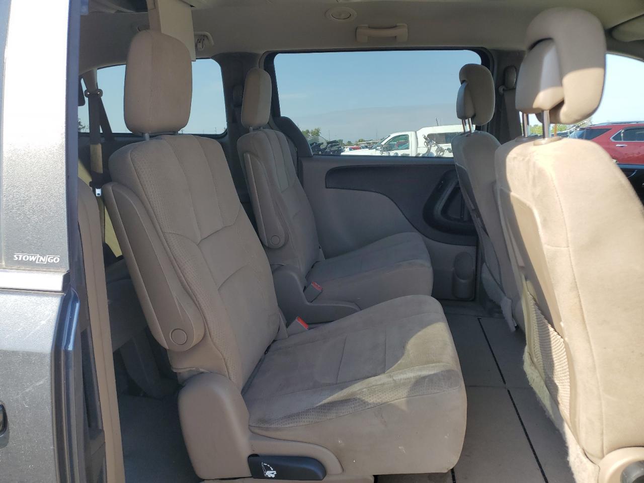 2011 CHRYSLER Town & Country