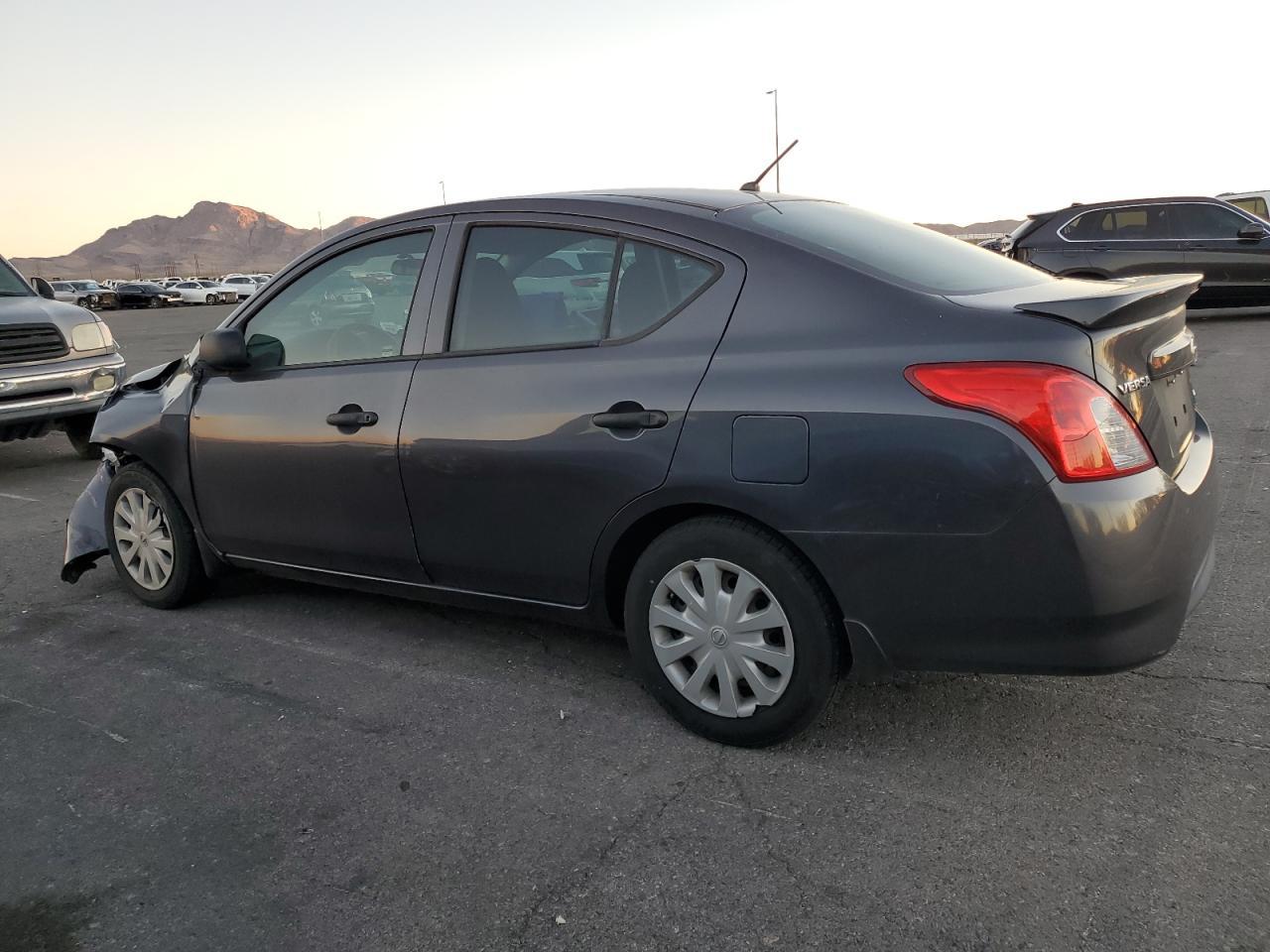 2015 NISSAN VERSA