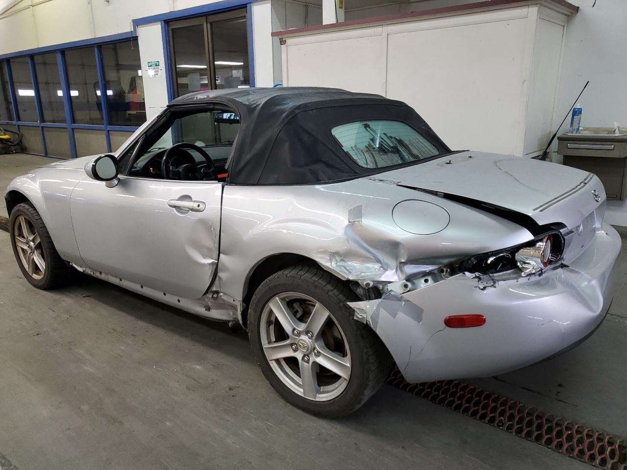 2006 MAZDA MX-5 Miata