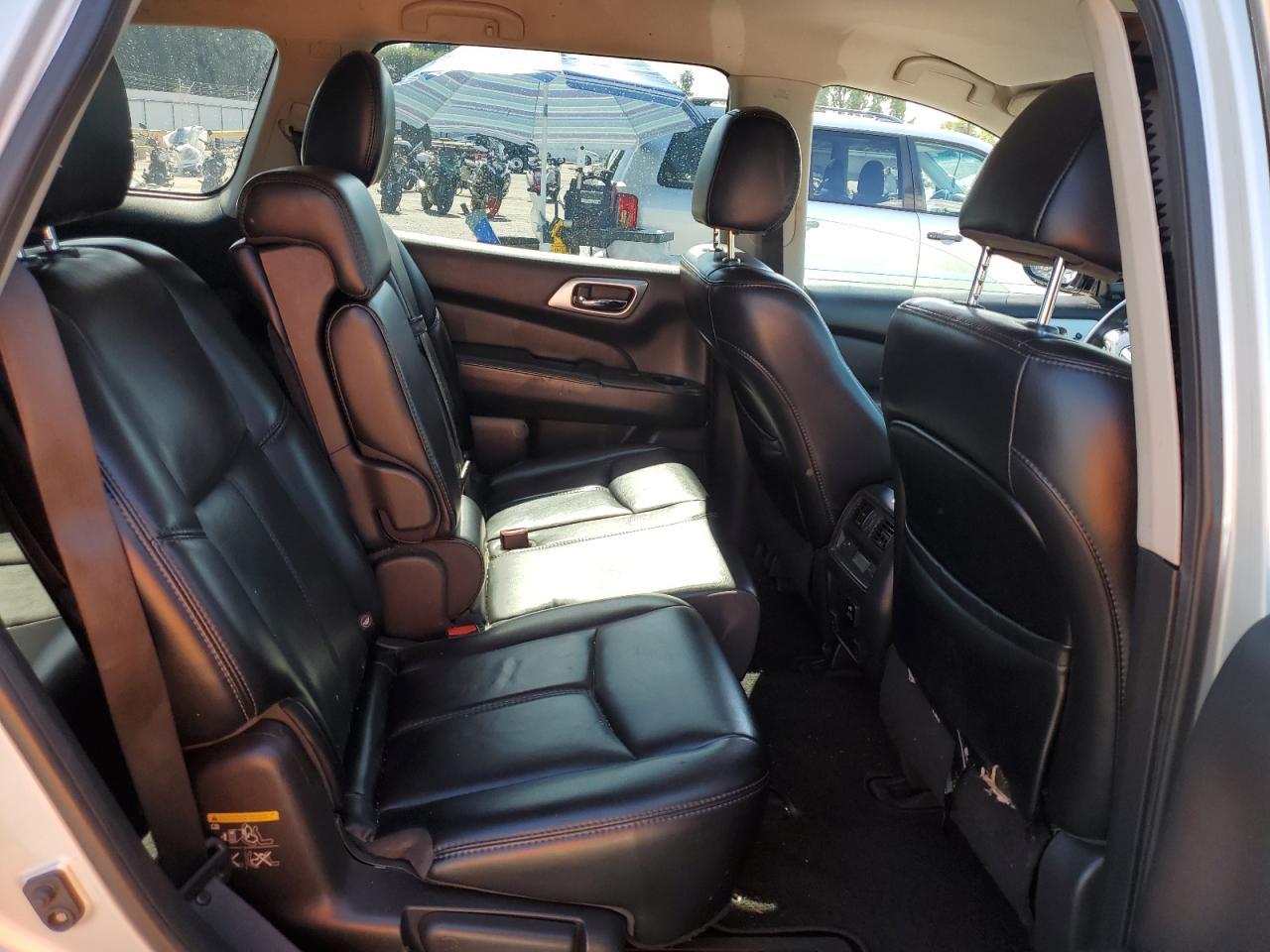 2017 NISSAN PATHFINDER