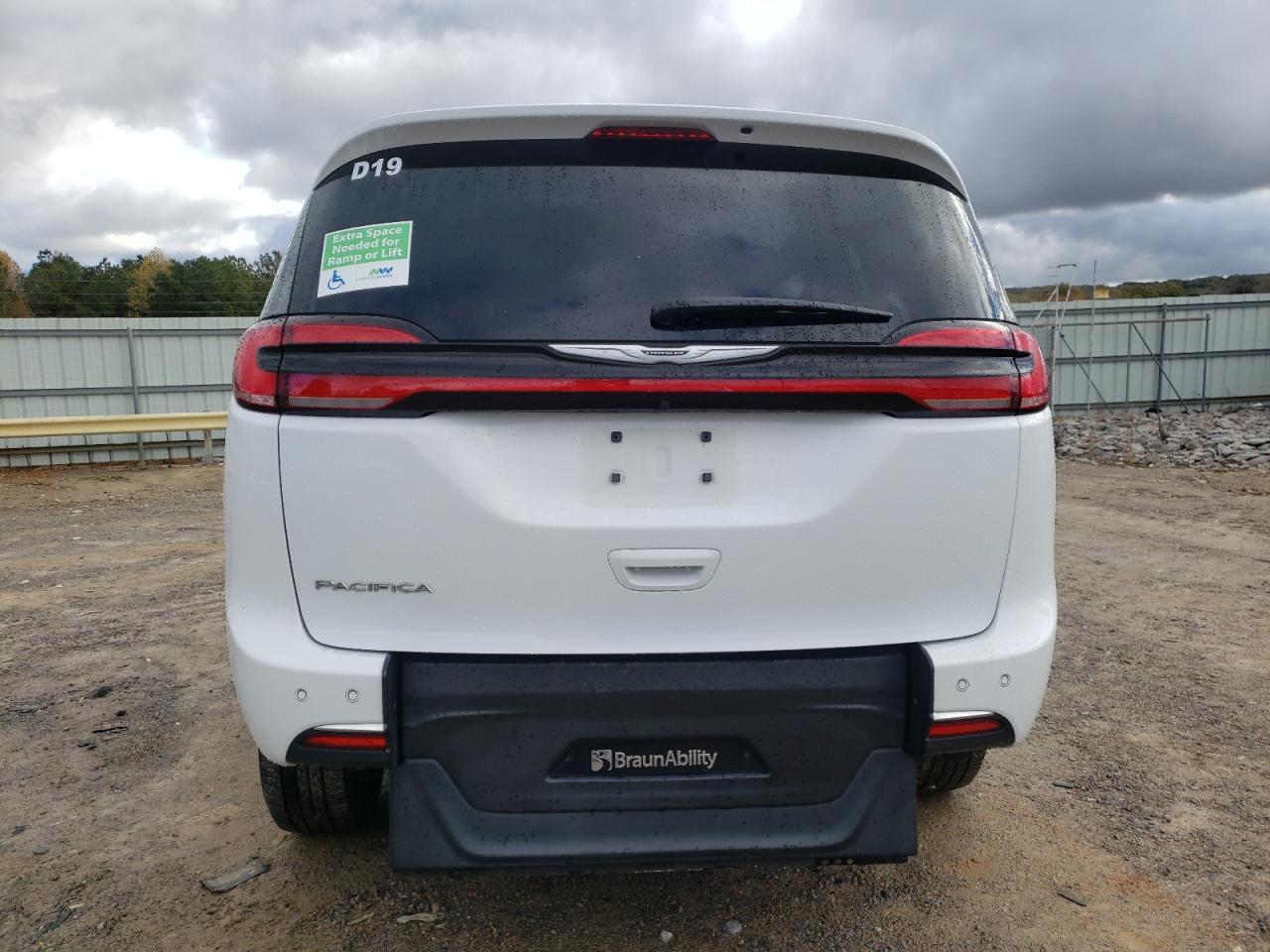 2024 CHRYSLER Pacifica