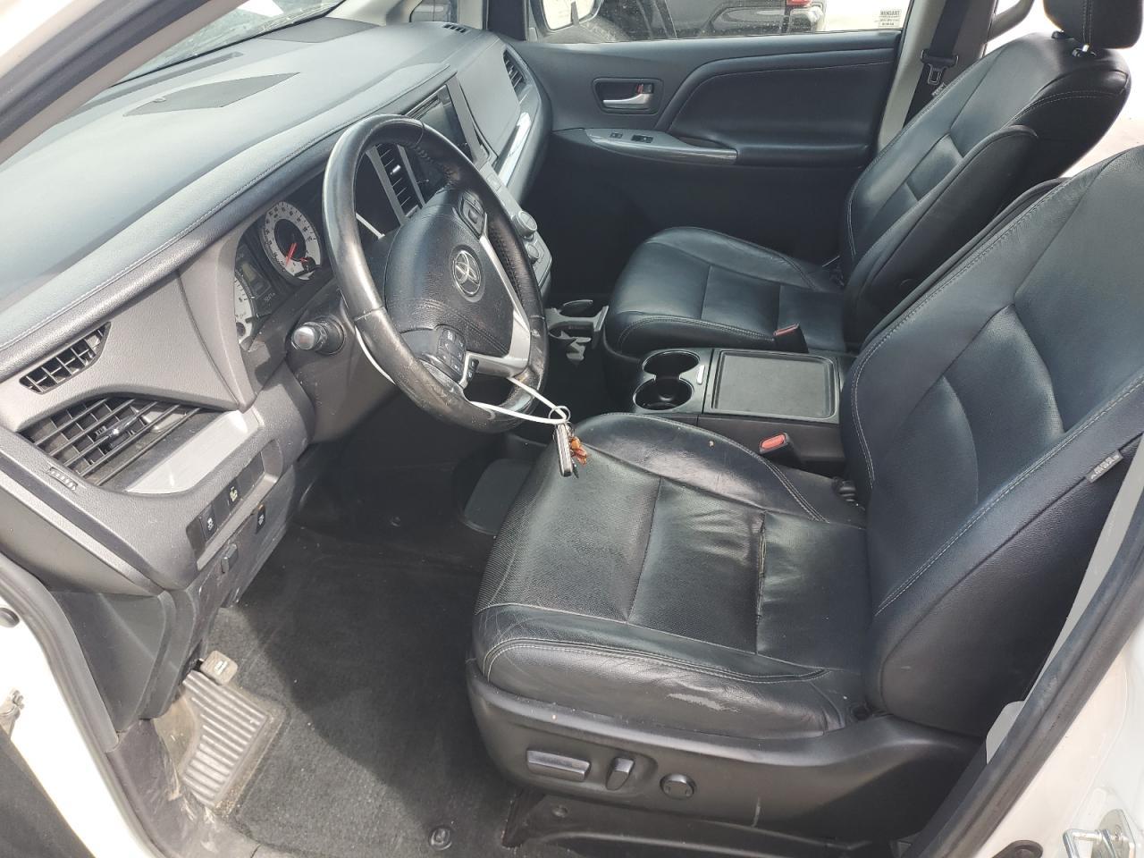 2015 TOYOTA SIENNA