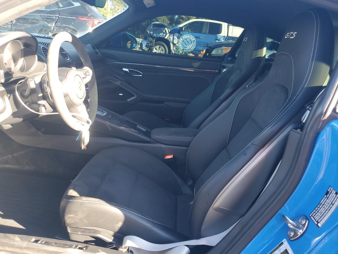 2024 PORSCHE Cayman