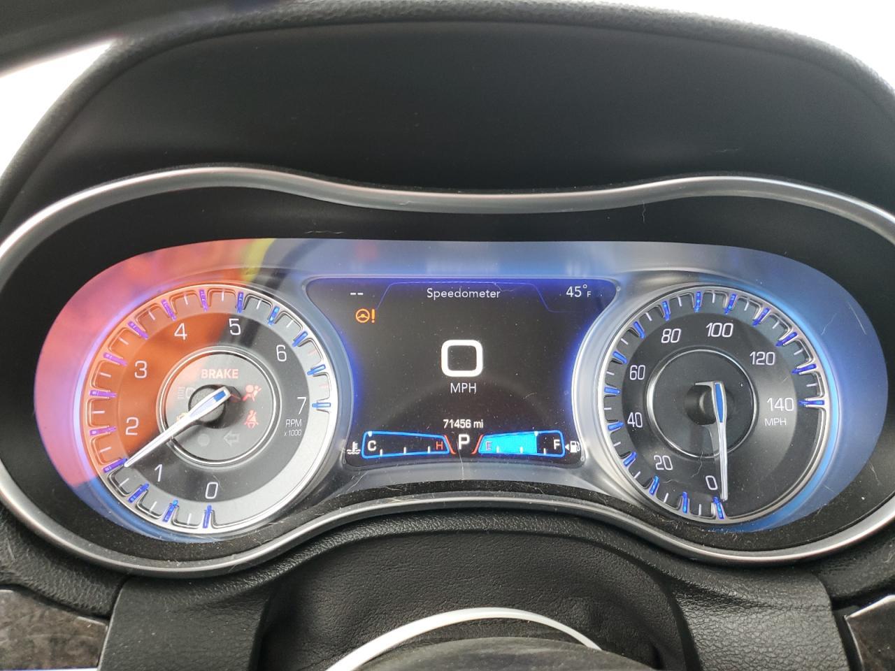 2019 CHRYSLER 300