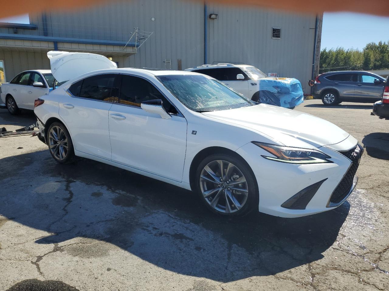 2019 LEXUS Es