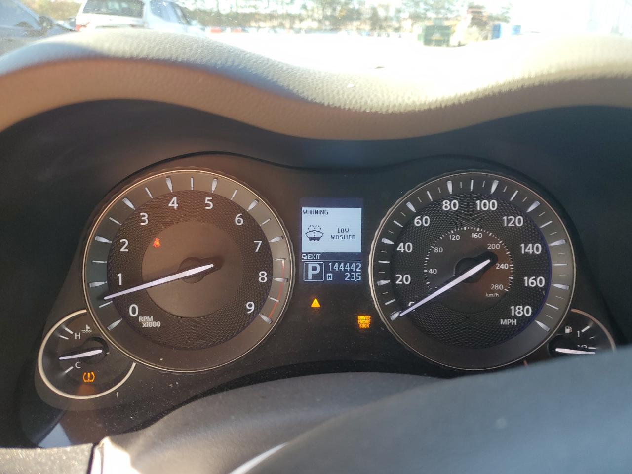 2011 INFINITI M37