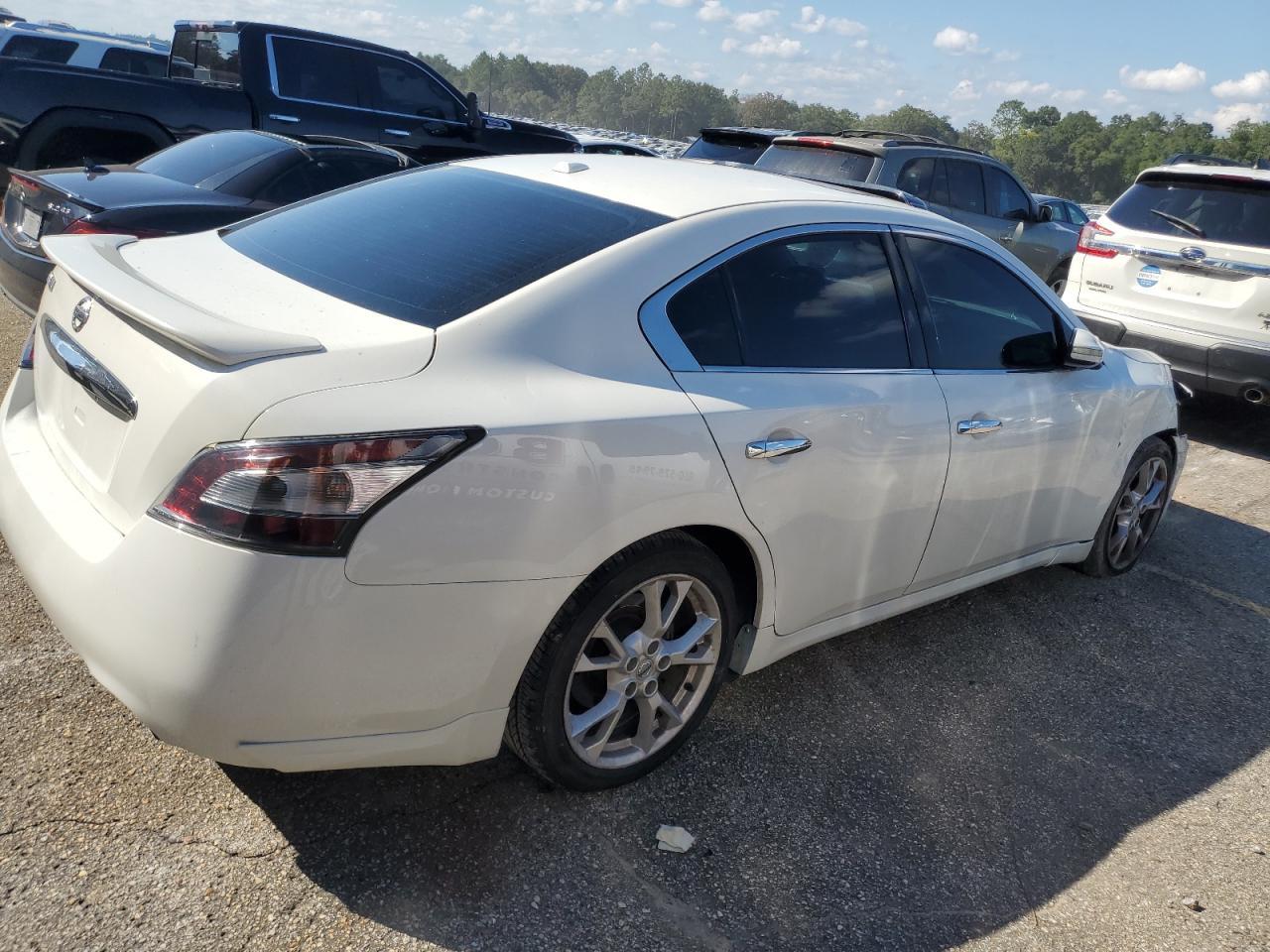 2014 NISSAN Maxima