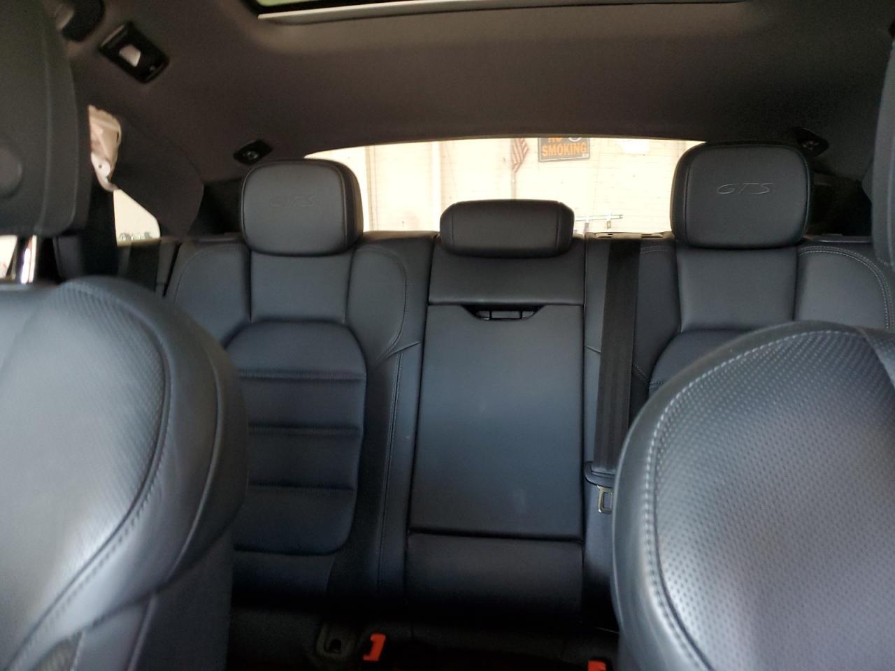 2021 PORSCHE Macan