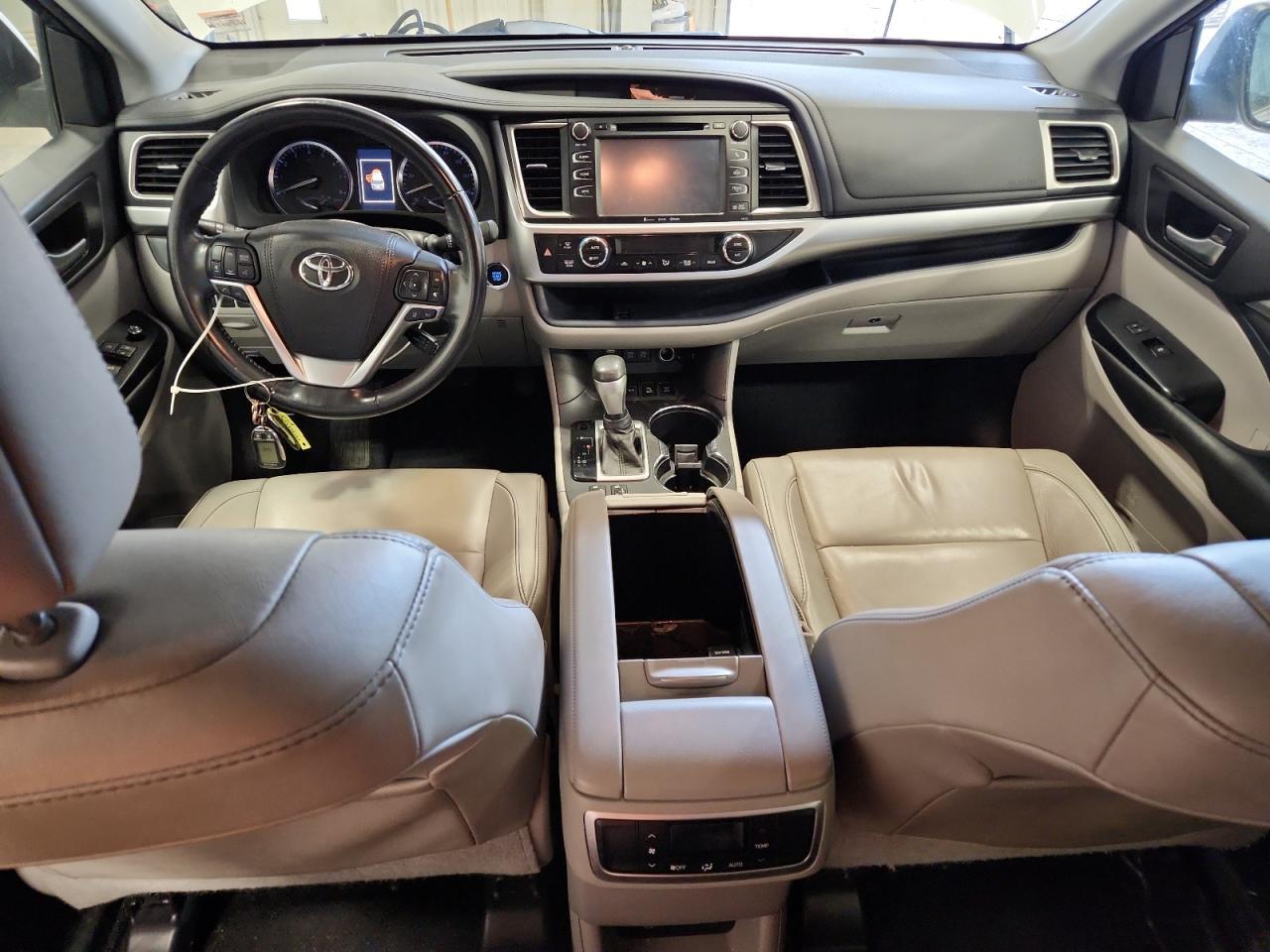 2018 TOYOTA HIGHLANDER