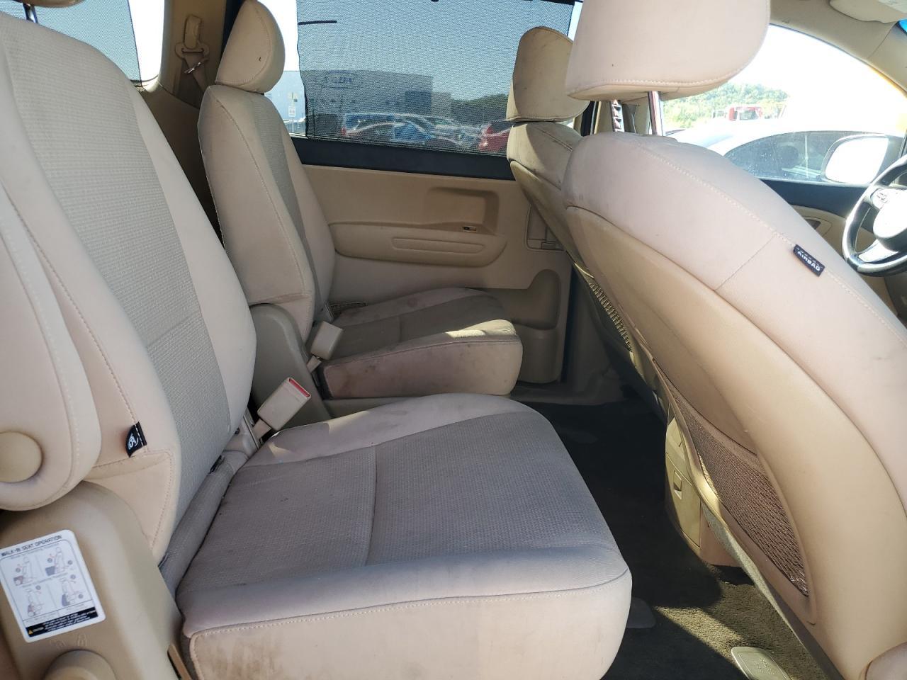 2016 KIA SEDONA
