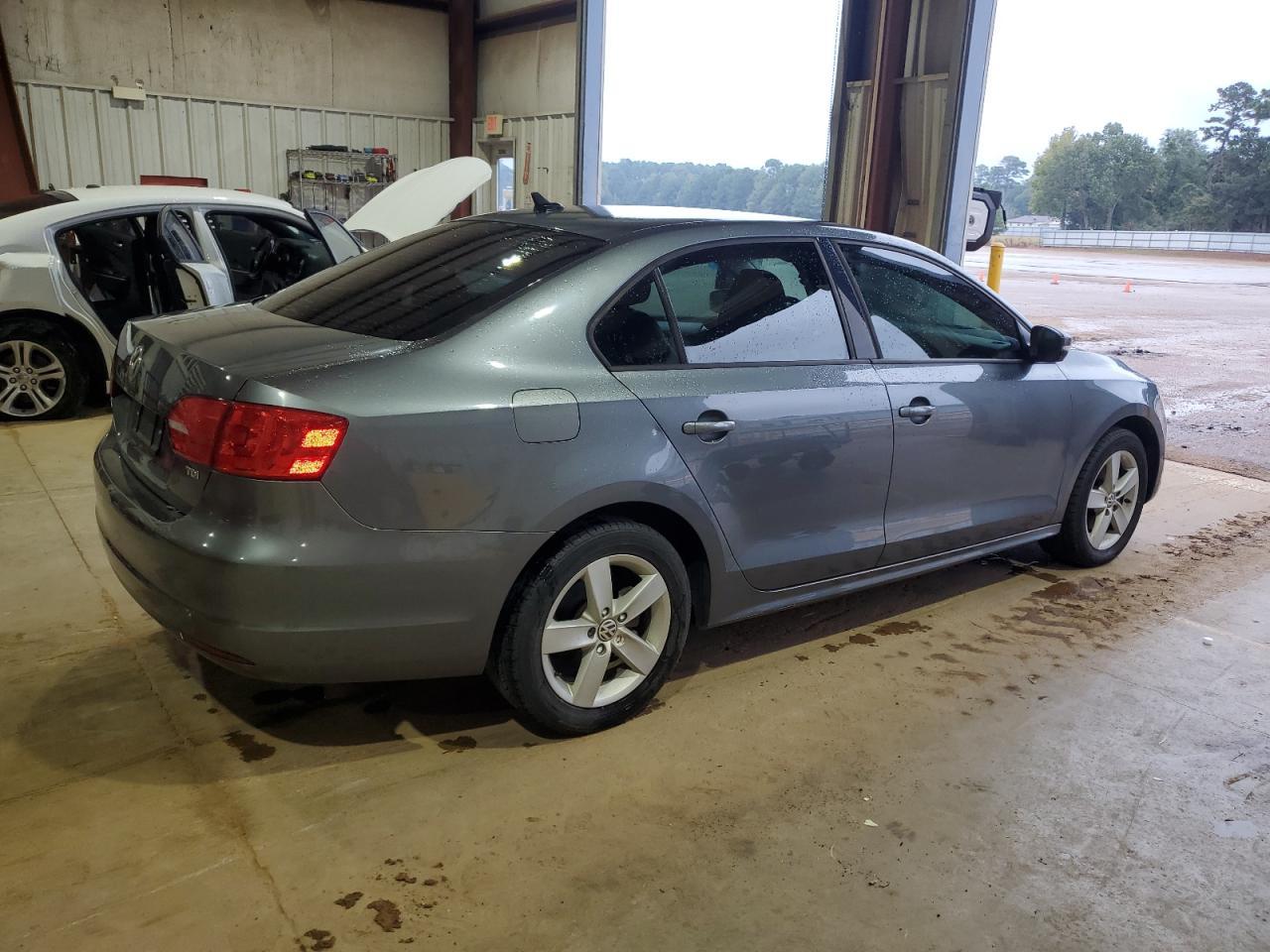 2012 VOLKSWAGEN JETTA