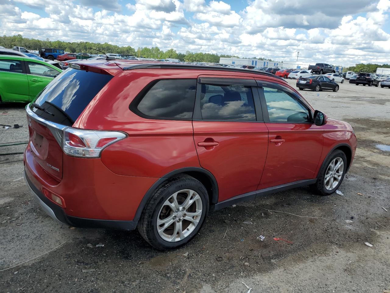 2015 MITSUBISHI outlander