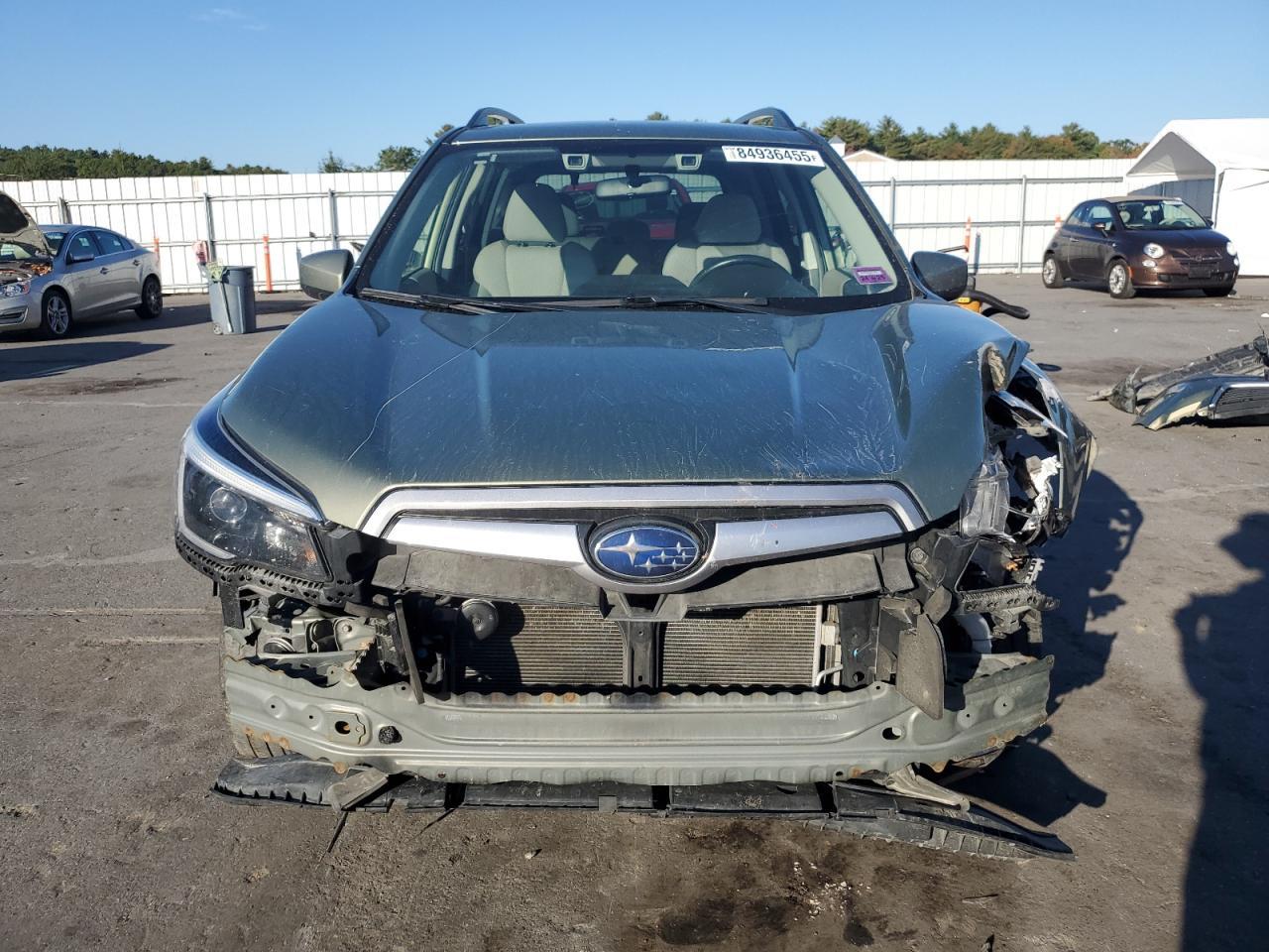 2021 SUBARU FORESTER