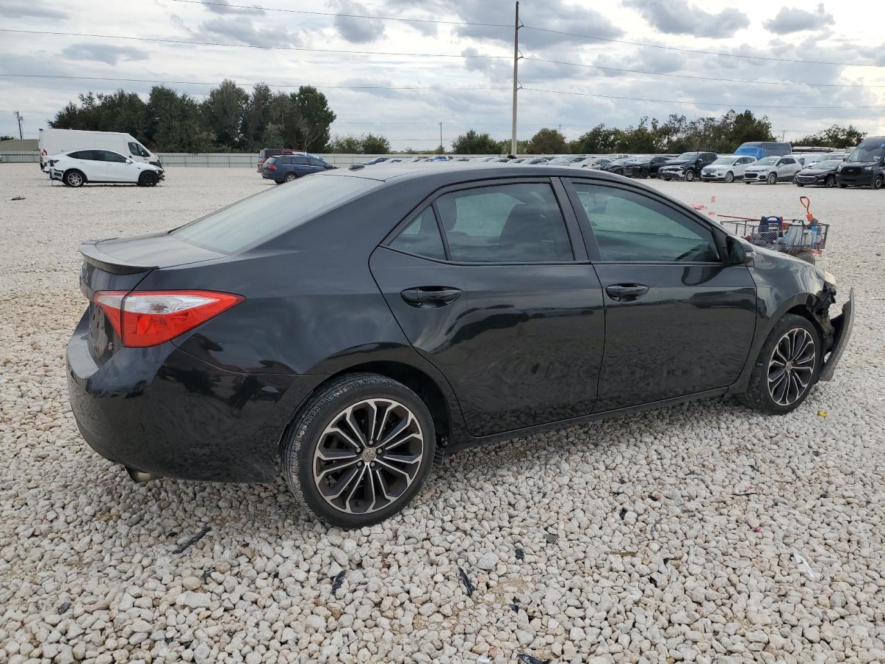 2015 TOYOTA COROLLA
