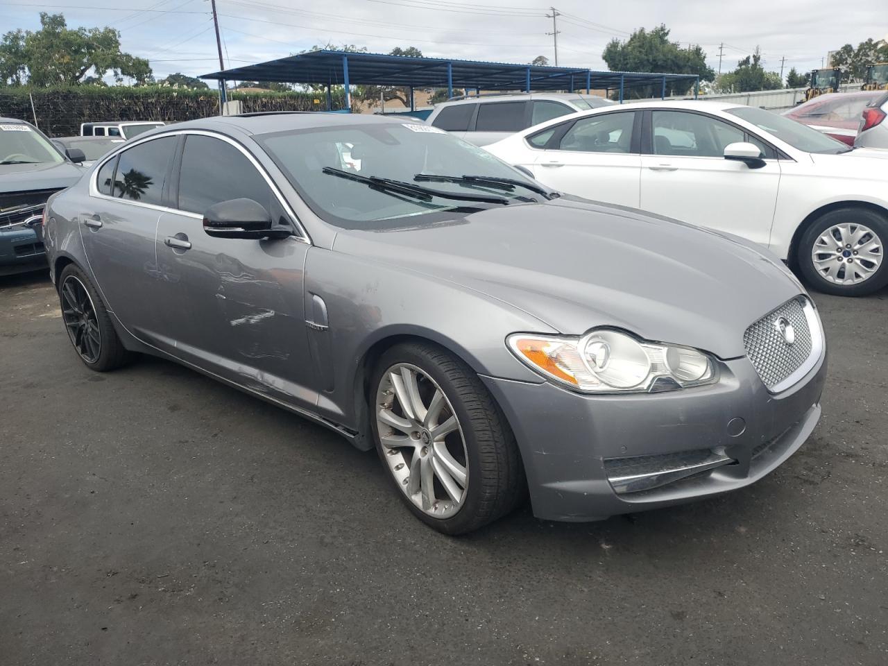 2011 JAGUAR XF