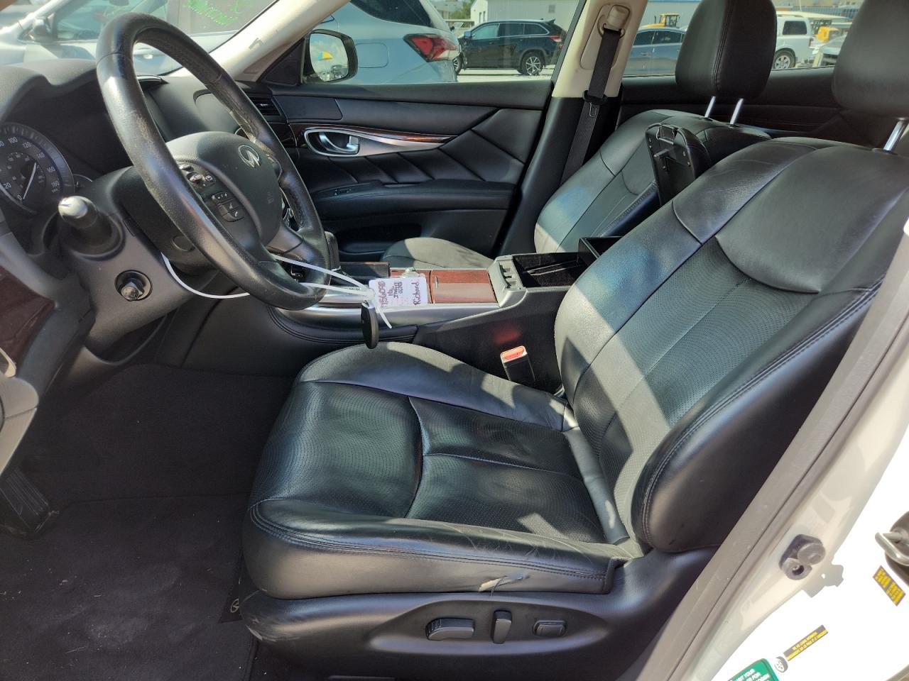 2016 INFINITI Q70