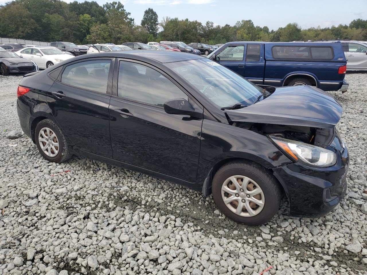 2012 HYUNDAI ACCENT