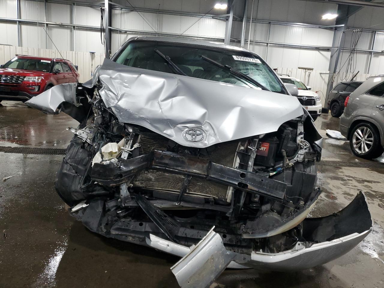 2013 TOYOTA SIENNA