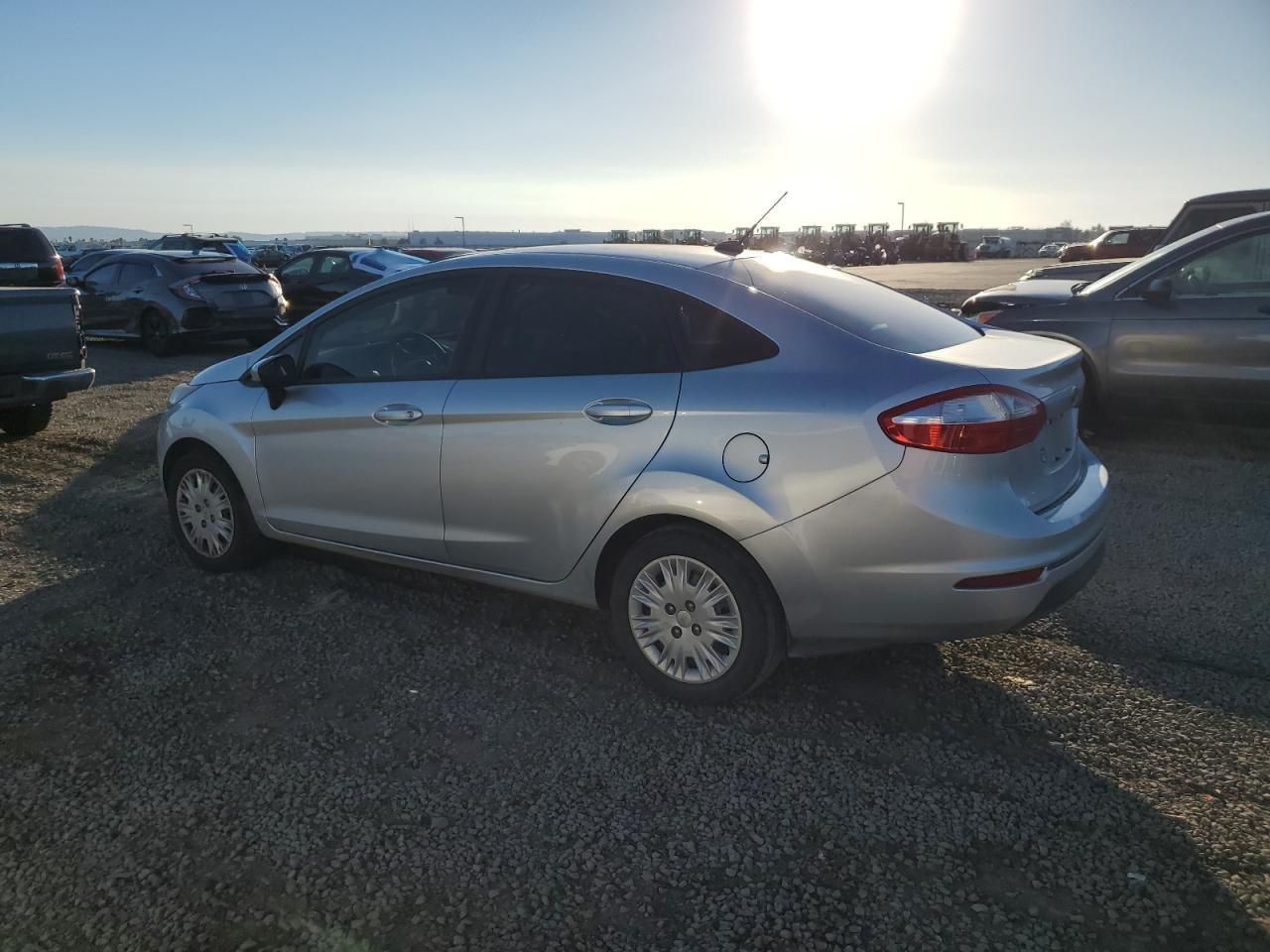2016 FORD Fiesta