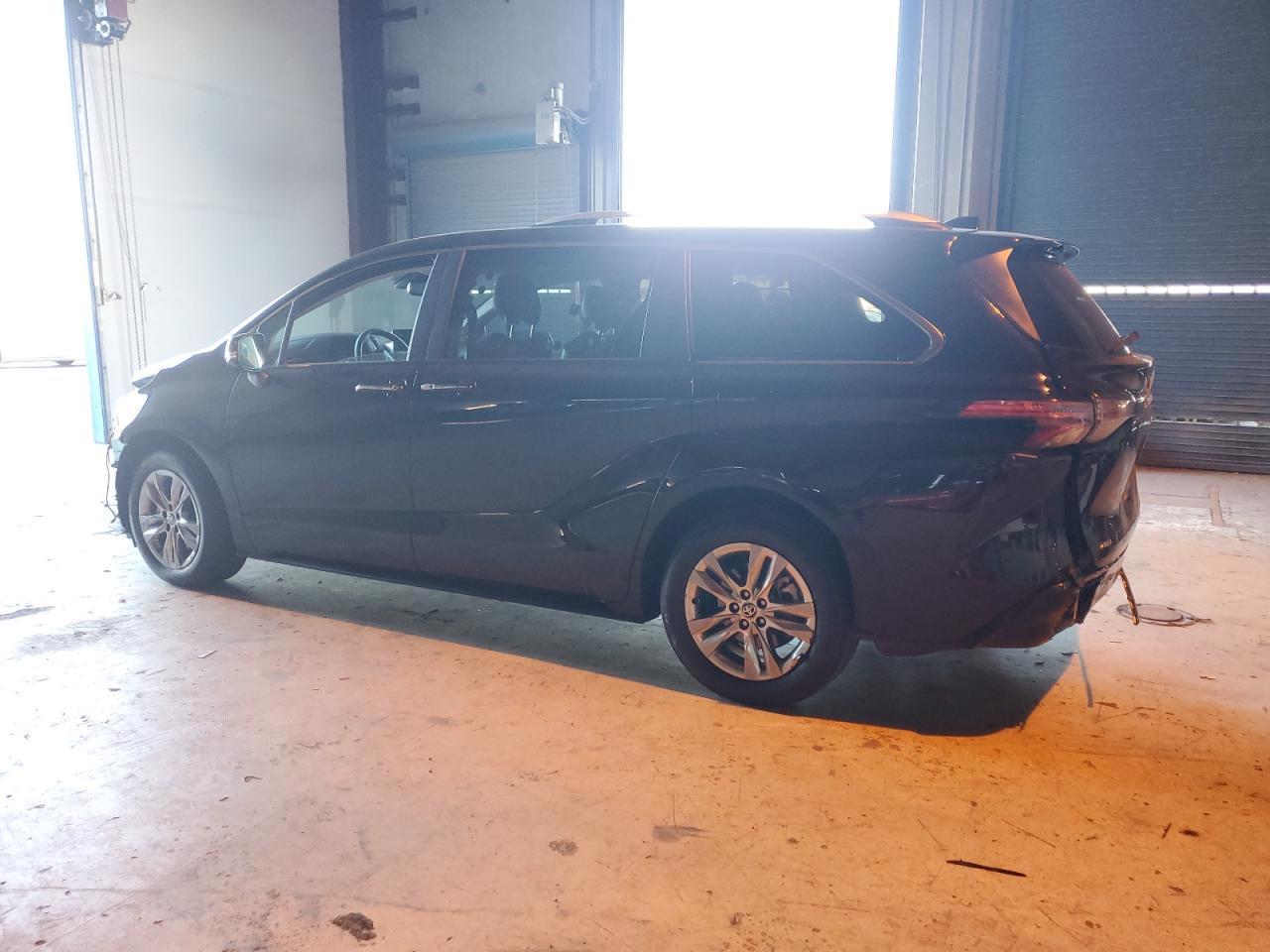 2022 TOYOTA SIENNA