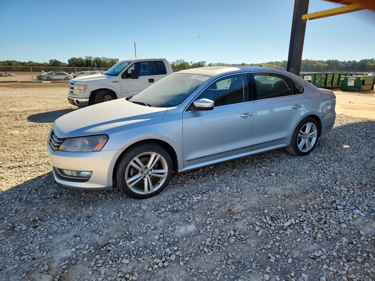 2014 VOLKSWAGEN Passat