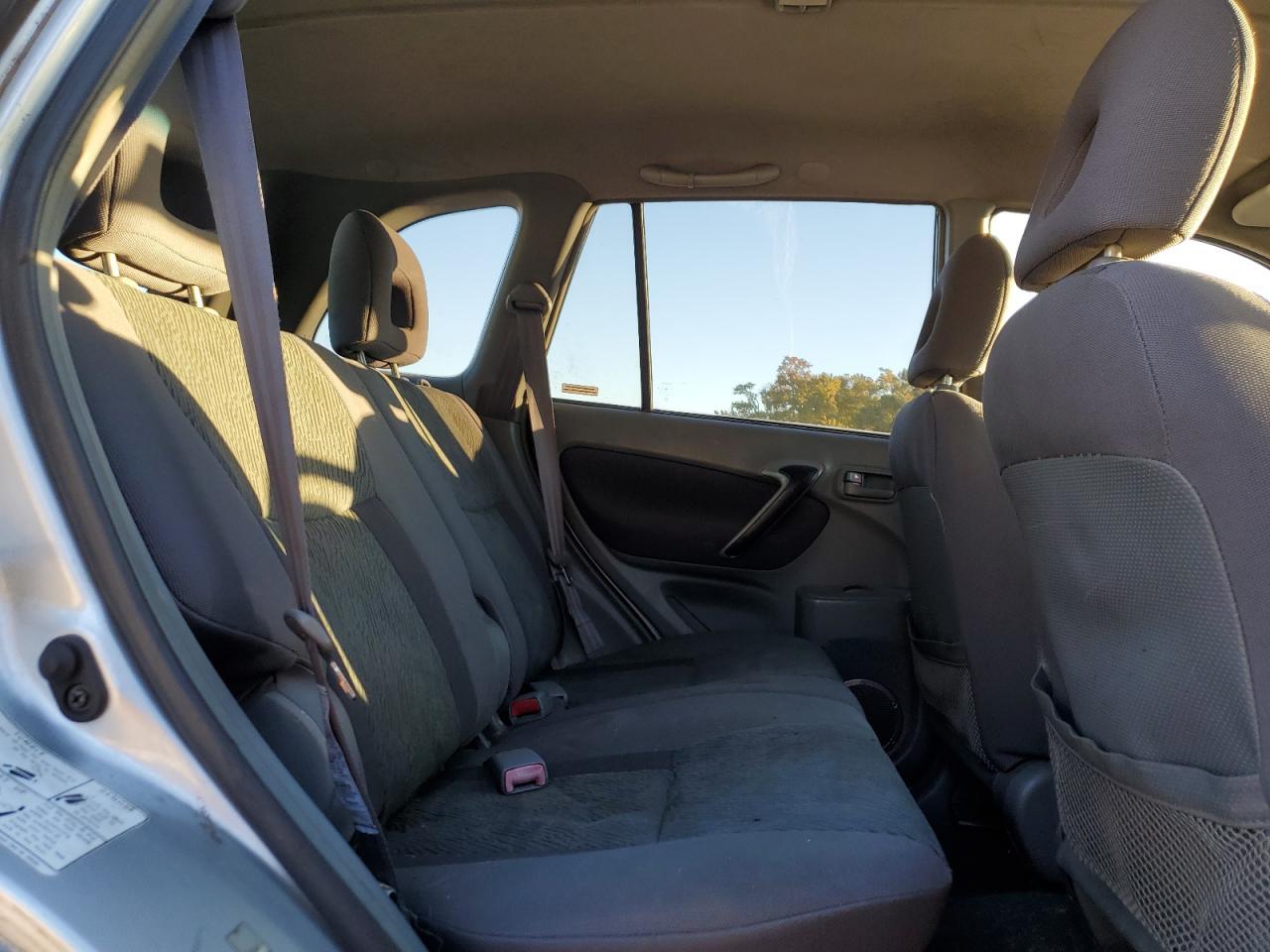 2001 TOYOTA RAV4