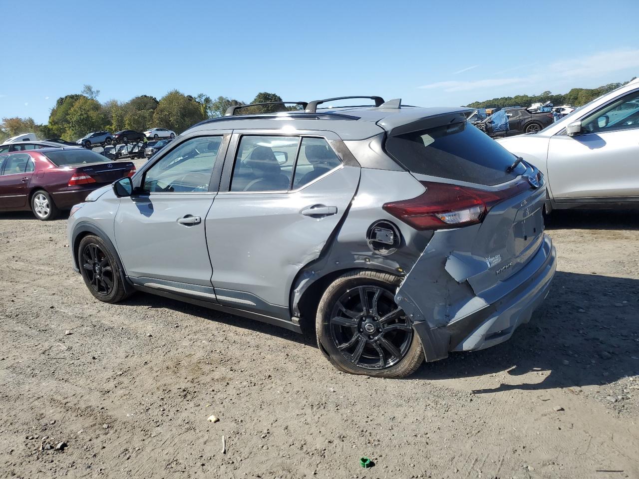 2021 NISSAN KICKS