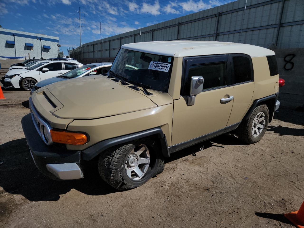 2014 TOYOTA FJ Cruiser