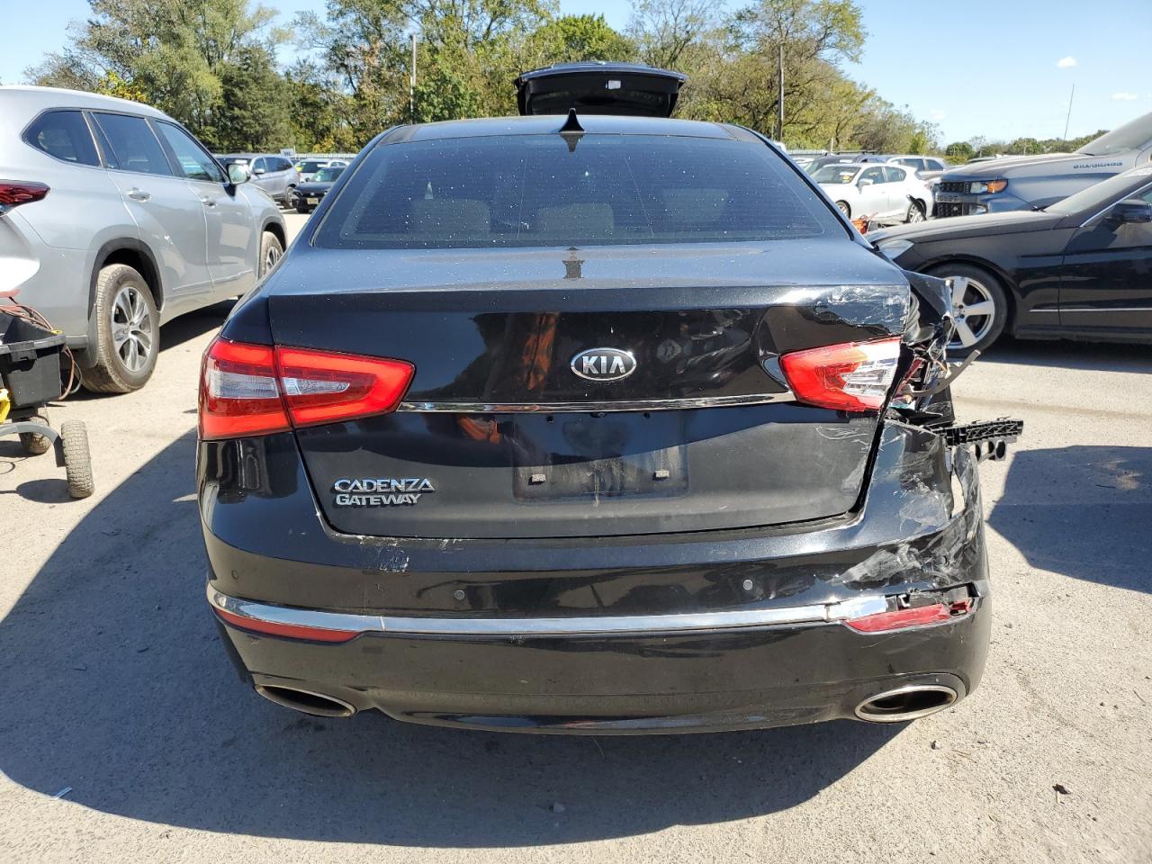 2016 KIA Cadenza