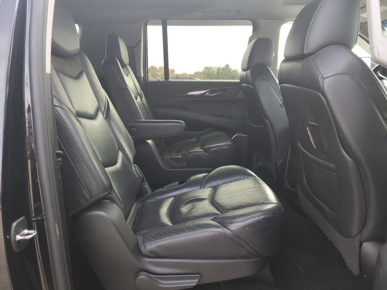 2018 CADILLAC Escalade ESV