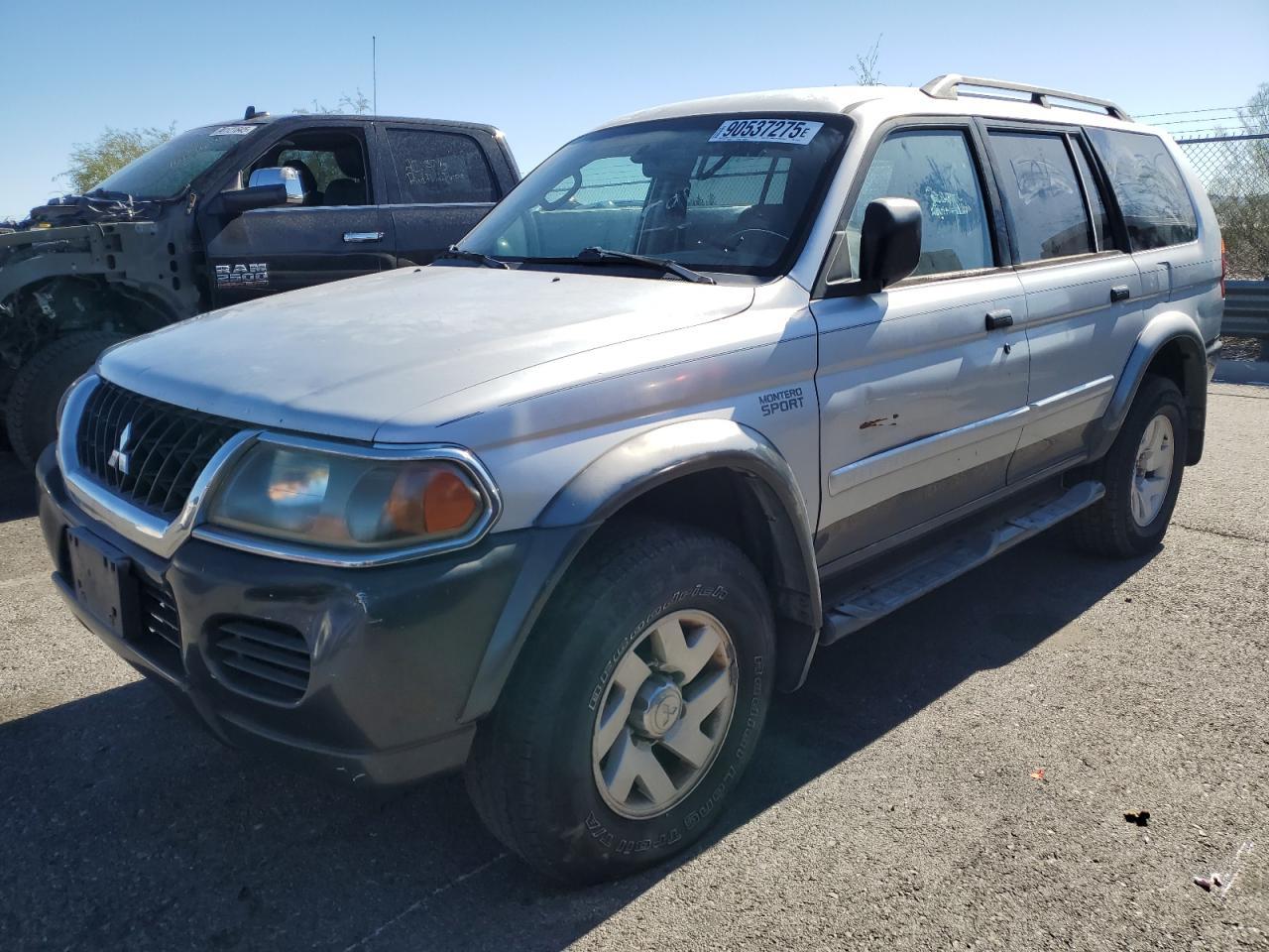 2003 MITSUBISHI Montero