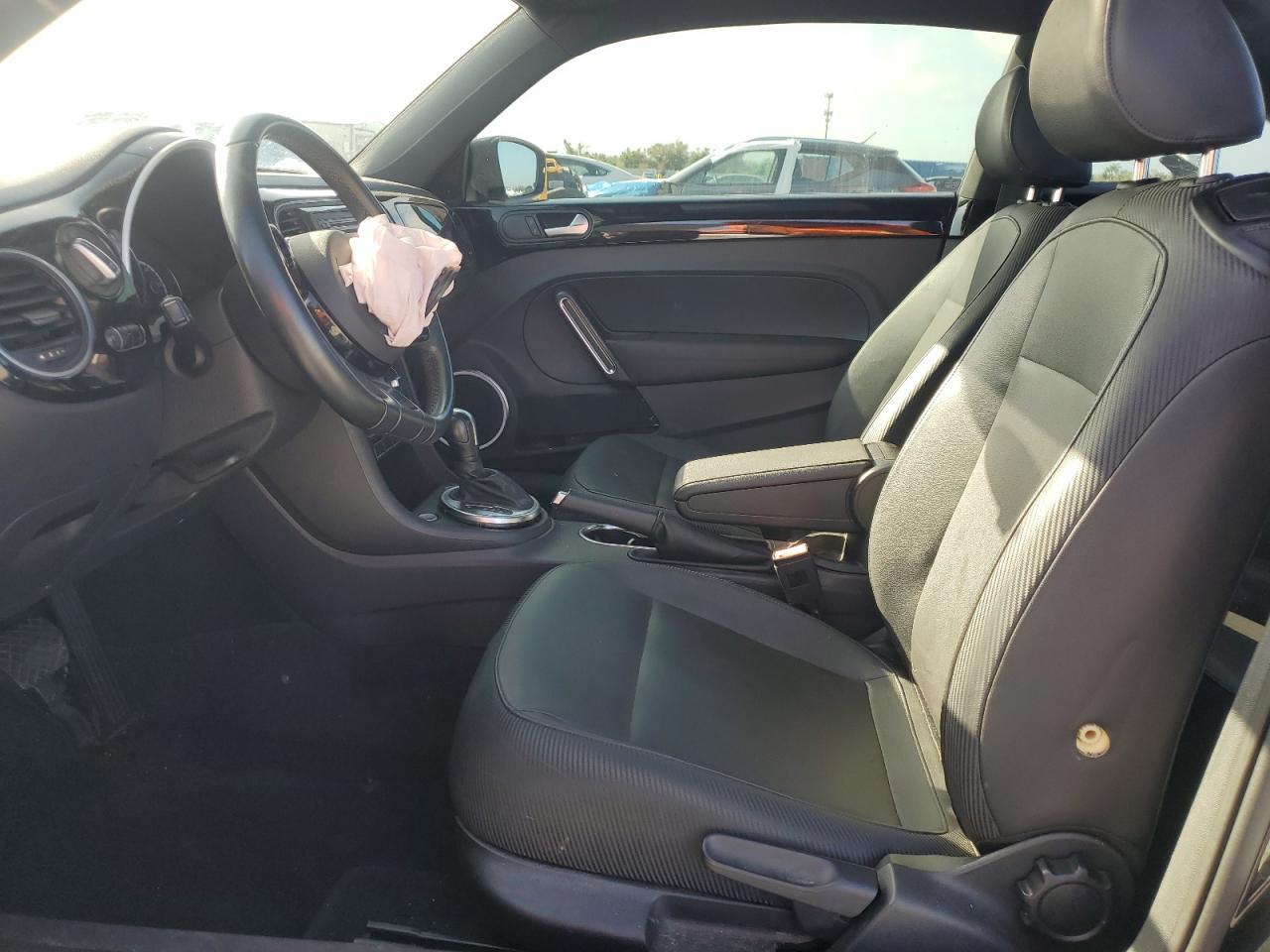 2014 VOLKSWAGEN Beetle