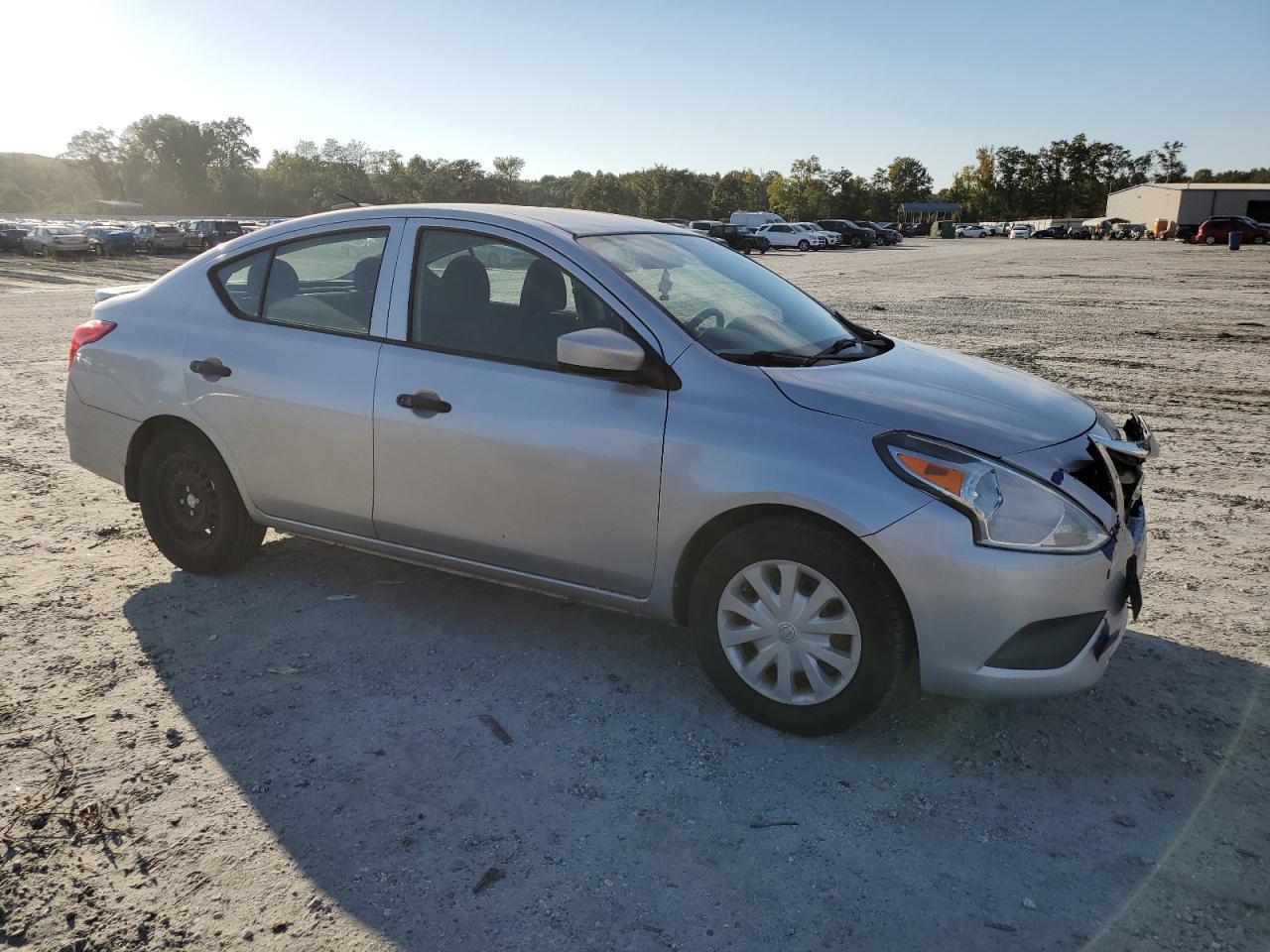 2018 NISSAN VERSA