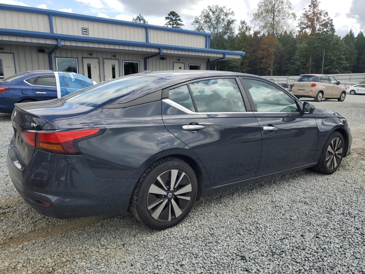 2022 NISSAN ALTIMA