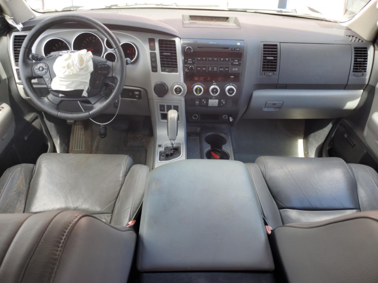 2008 TOYOTA Sequoia