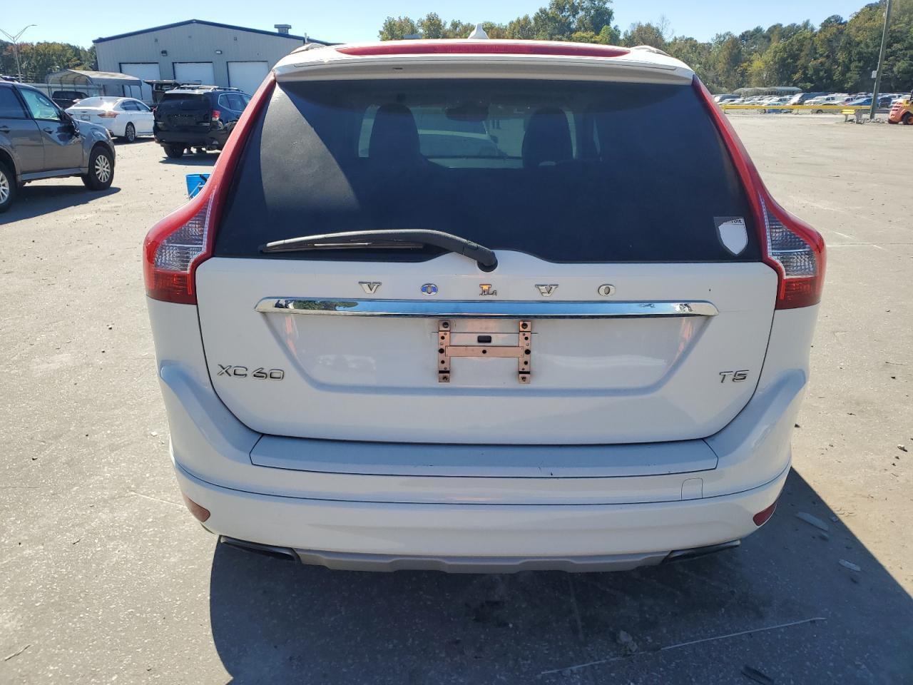 2016 VOLVO XC60