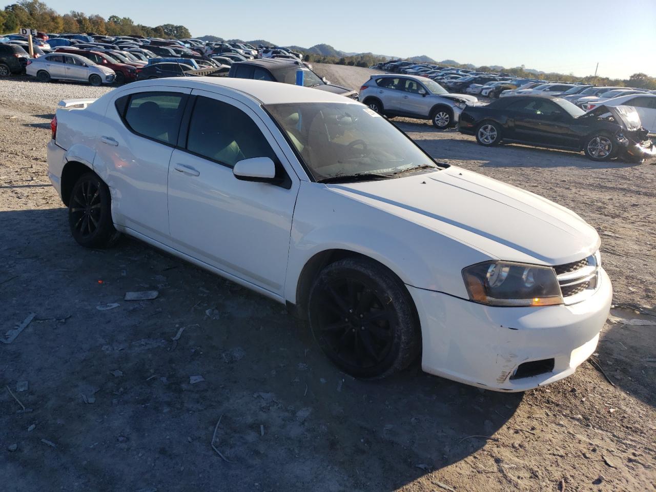 2013 DODGE Avenger
