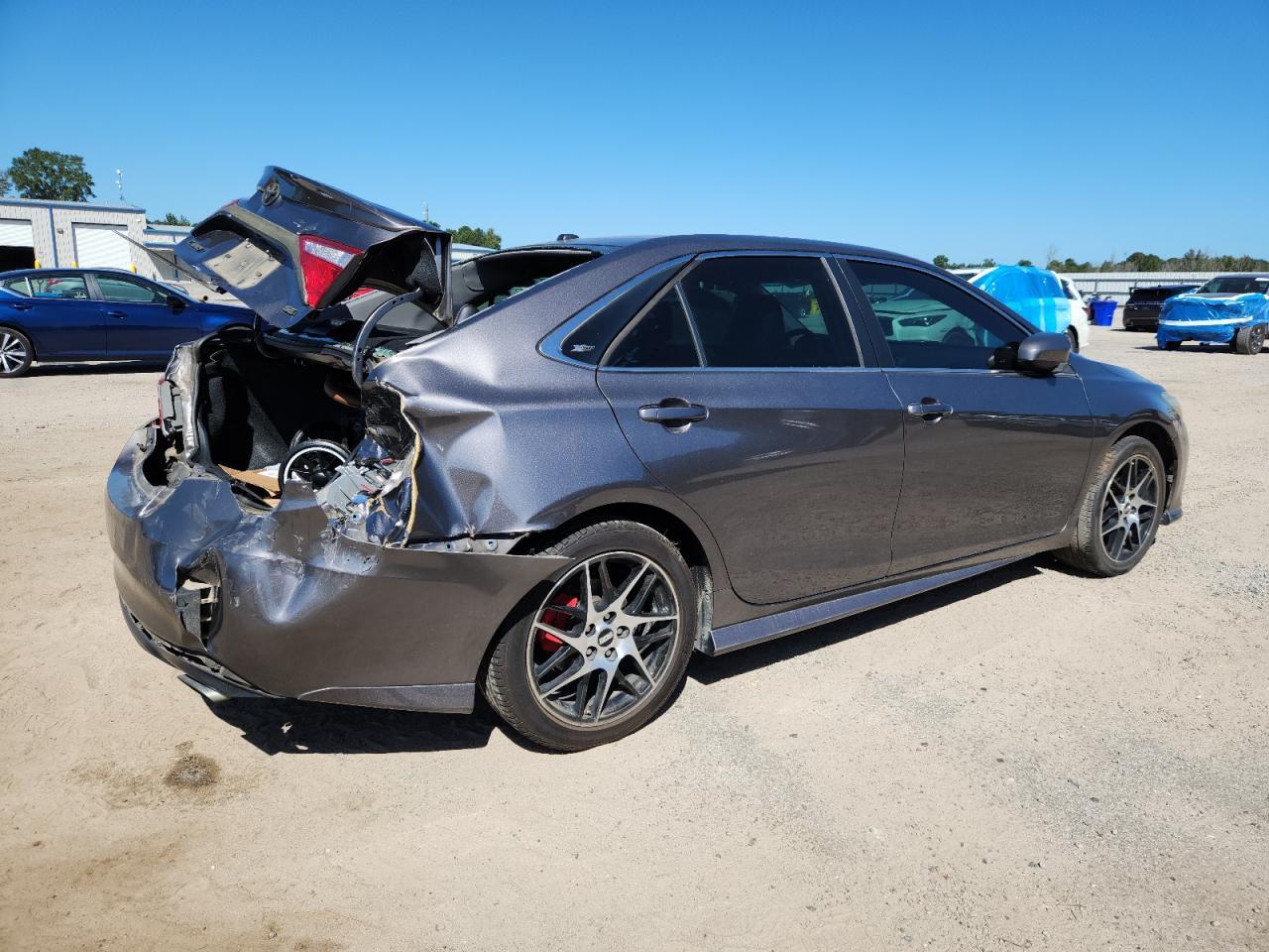 2016 TOYOTA CAMRY