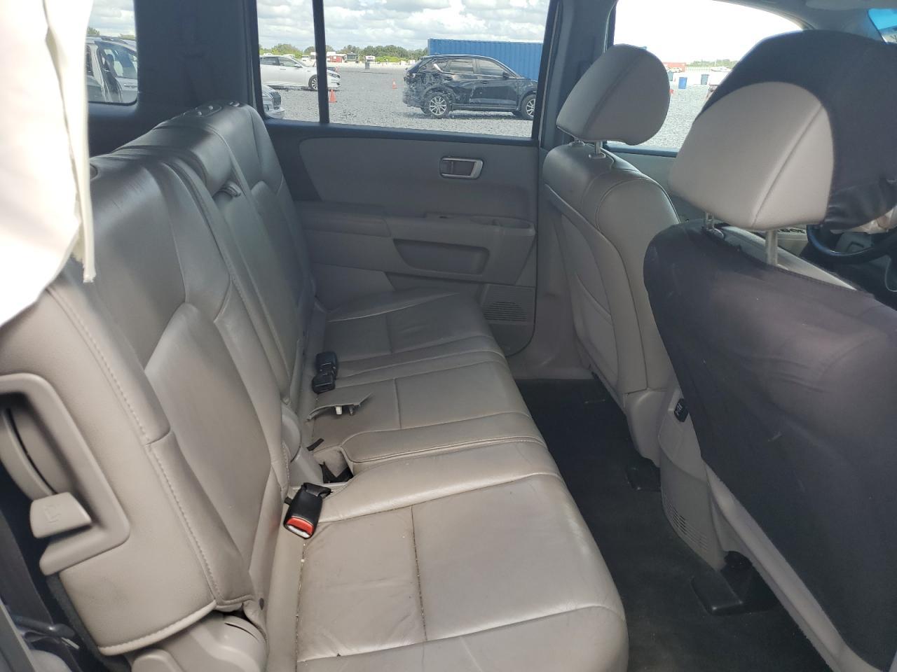 2015 HONDA PILOT