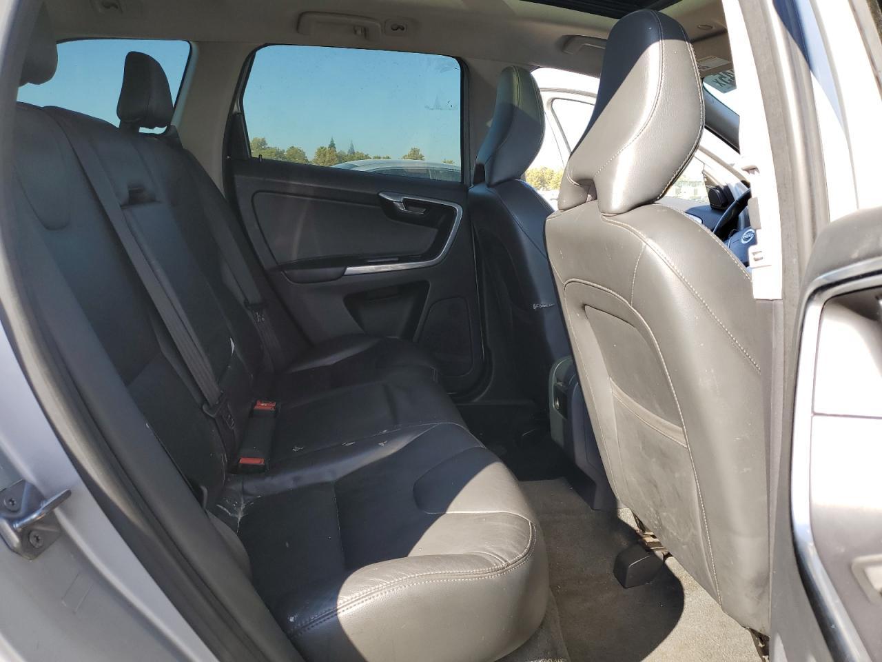 2016 VOLVO XC60
