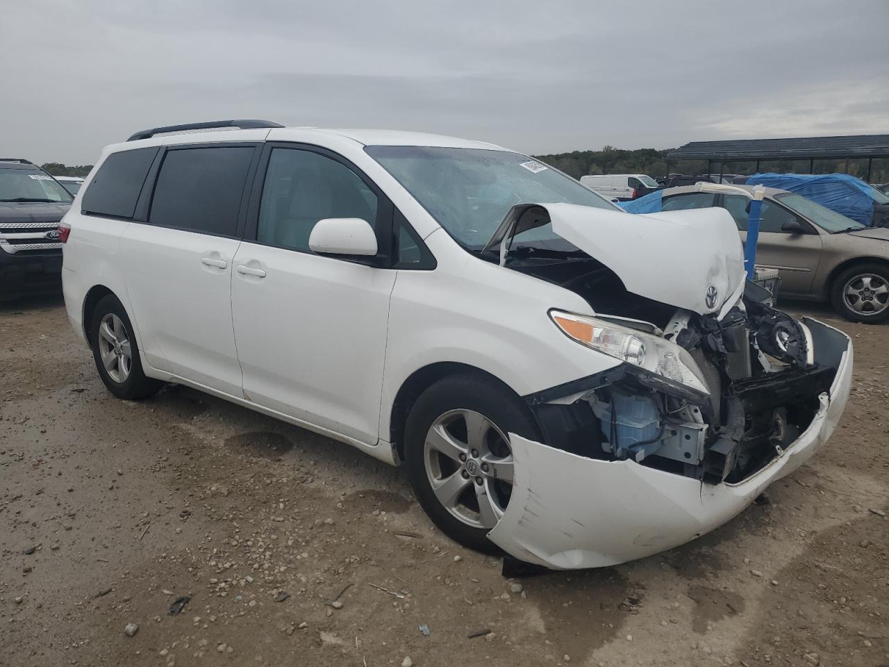 2015 TOYOTA SIENNA