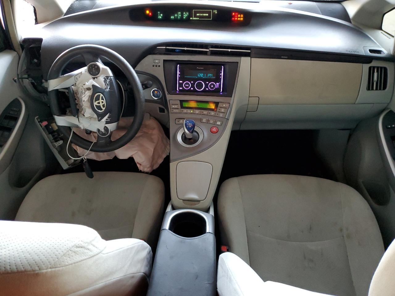 2015 TOYOTA PRIUS