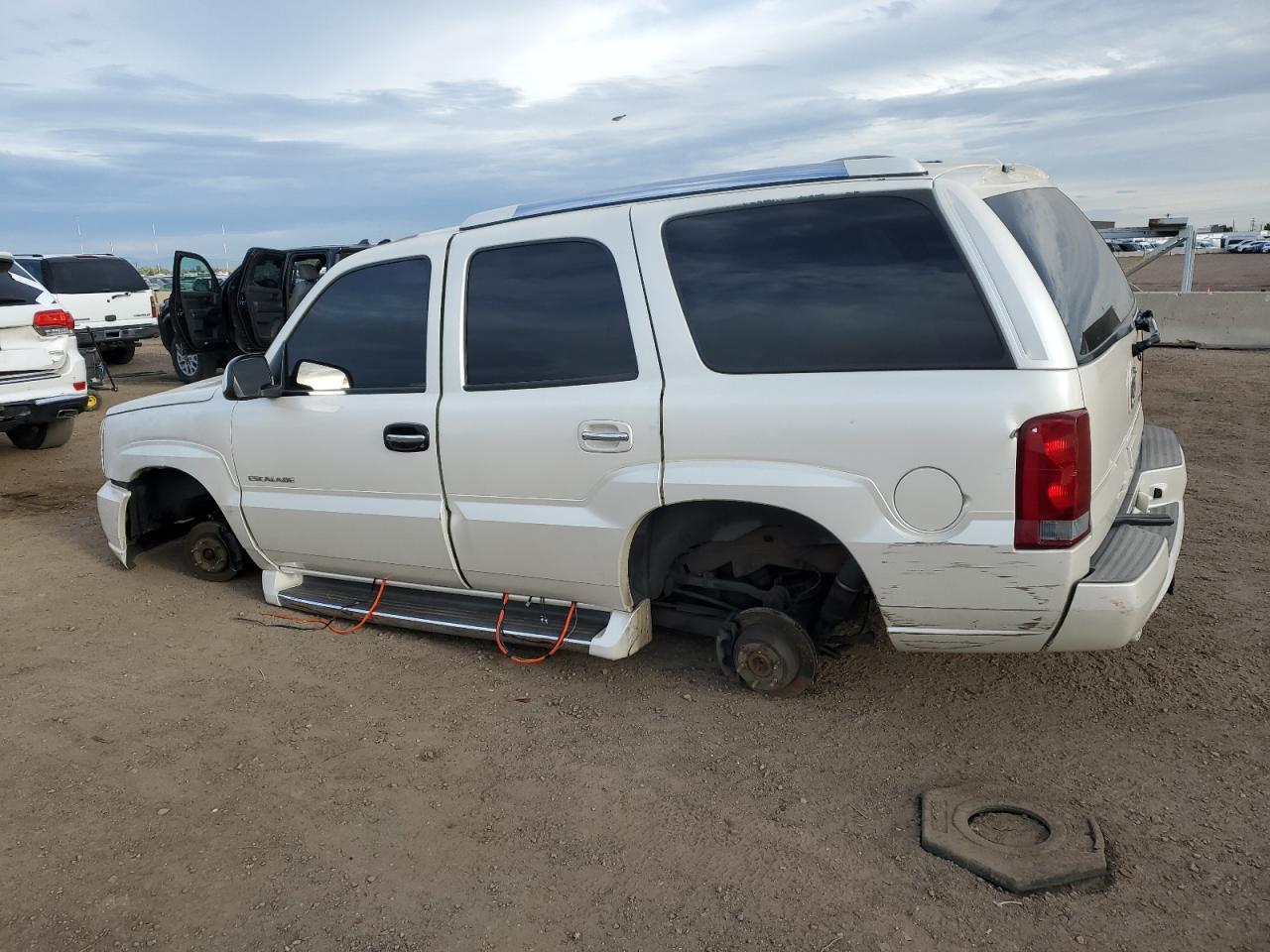 2003 CADILLAC ESCALADE
