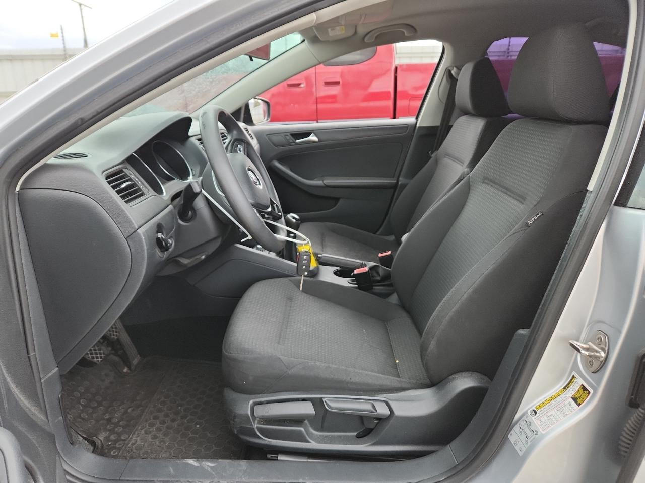 2016 VOLKSWAGEN JETTA