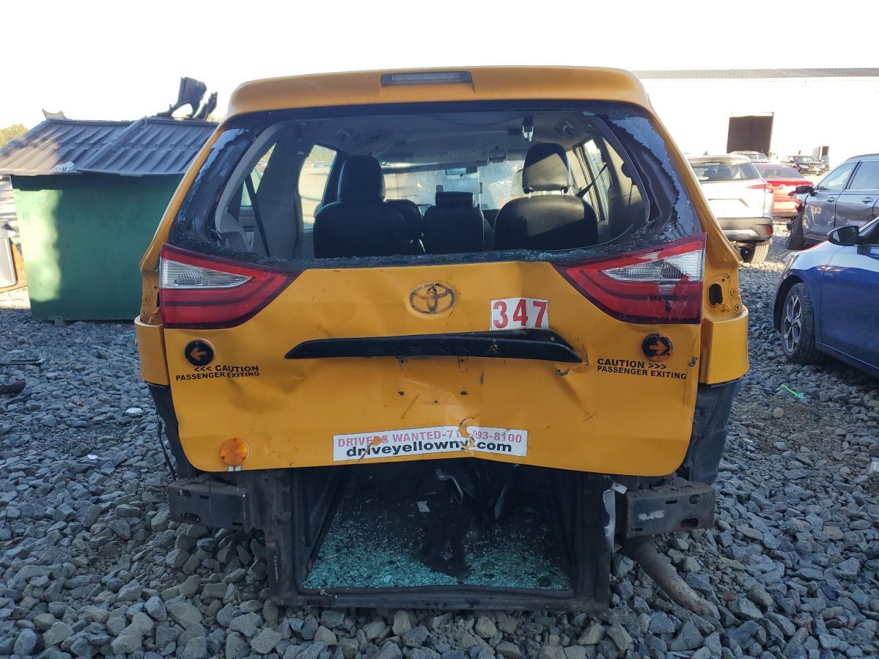2017 TOYOTA SIENNA