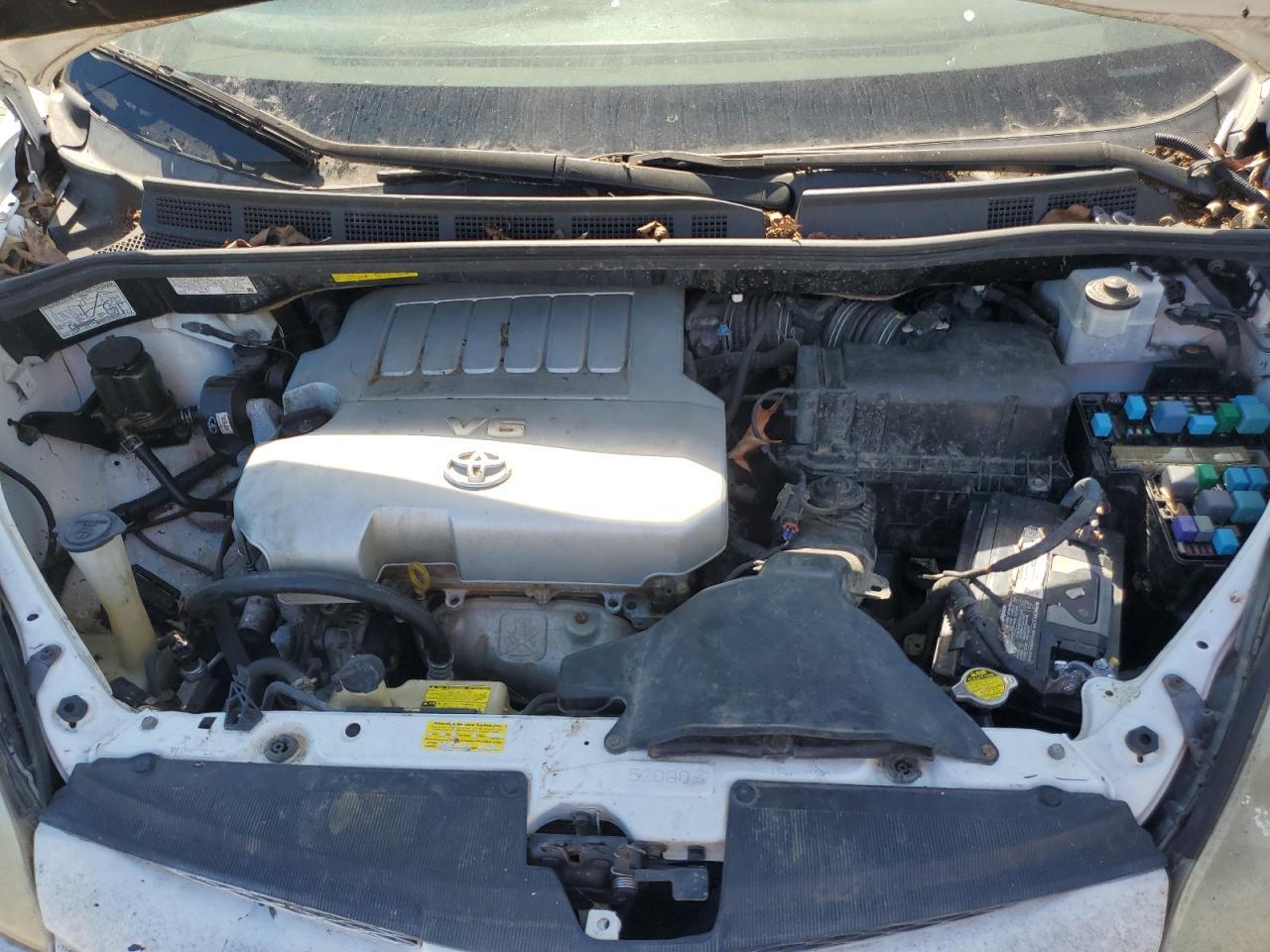 2008 TOYOTA SIENNA