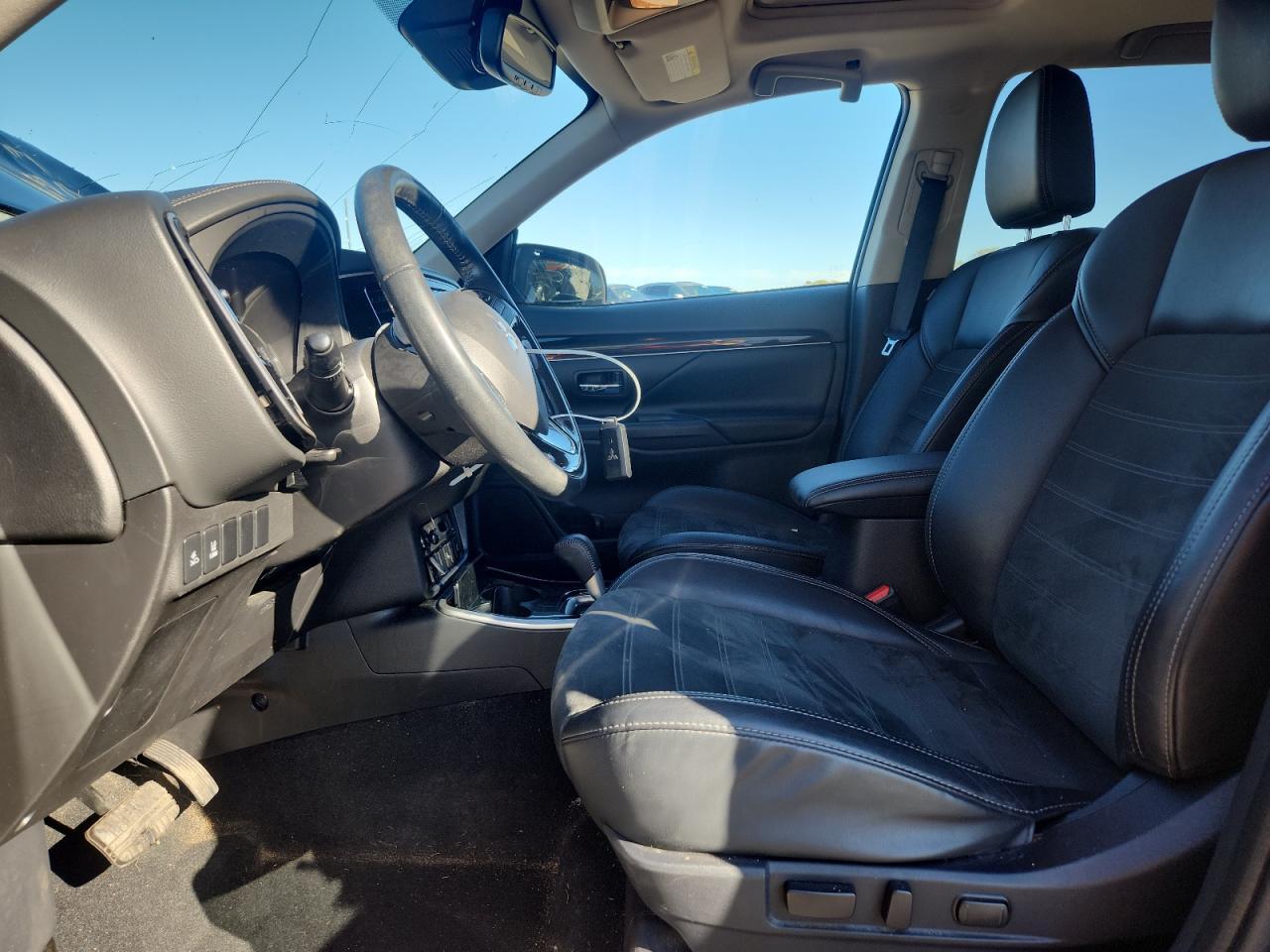 2020 MITSUBISHI outlander